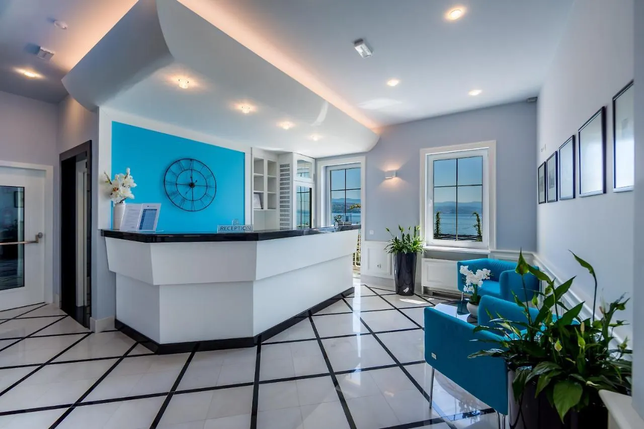 Hotel Domino Opatija 4*,